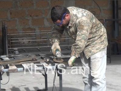 Հայերը շատը մանղալ են գնում, ուտող-խմող ազգ ենք. ինչպես եղբայրները հասուն տարիքում դարբին դարձան