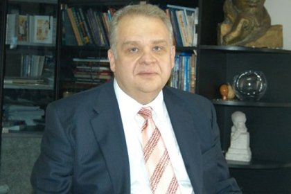 «Ժողովուրդ». Մանկավարժականի ռեկտորը Տեր-Պետրոսյանին որպես ՀՀ առաջին նախագահ չի ճանաչում