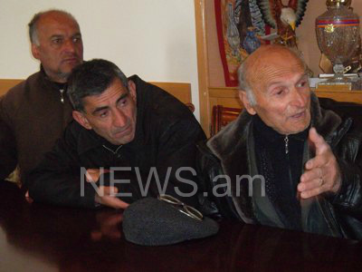 Անընդհատ դղրդում ա  շենքը. Վանաձորի Նարեկացի փողոցի բնակիչները դեմ են ճանապարհի նորոգմանը