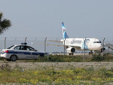 А320 օդանավն առեւանգել է եգիպտացի Իբրահիմ Սամահան. լրատվամիջոցներ