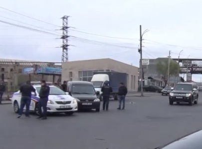 Երիտասարդները դիտավորյալ հարվածել են ՃՈ մեքենային եւ դիմել փախուստի