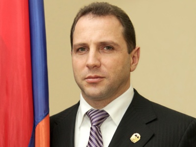 Դավիթ Տոնոյանը դեսպաններին ներկայացրել է սահմանին տիրող իրավիճակը