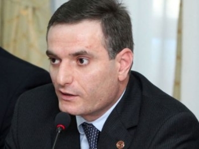 Միջազգային հանրությունը պետք է հասցեական հայտարարություններով հանդես գա. Արտակ Զաքարյան