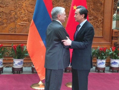 Պեկինն աջակցում է ԼՂ խնդրի բացառապես խաղաղ կարգավորմանը. Չինաստանի ԱԳ նախարար