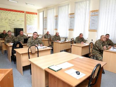 ՆԱՏՕ-ի շարժական ուսումնական խումբը իր փորձն է ներկայացրել հայ զինծառայողներին
