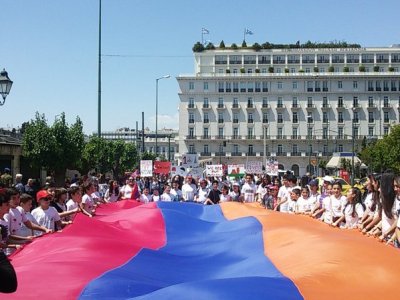 Հունաստանի հայերը երթ են իրականացնում դեպի Թուրքիայի դեսպանատուն (Ֆոտո)