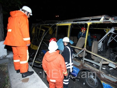 Էնքան ուժեղ պայթյուն էր` աթոռից ընկա. Հալաբյան փողոցում ականատեսը երկու պայթյուն է լսել (ֆոտո)