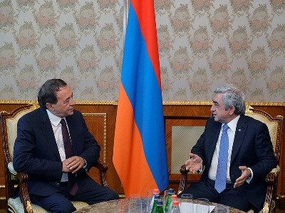 Սոցինտերնի գլխավոր քարտուղարը Սերժ Սարգսյանին է ներկայացրել ԼՂ խնդրի լուծմանը միտված իրենց ծրագրերը (Ֆոտո)