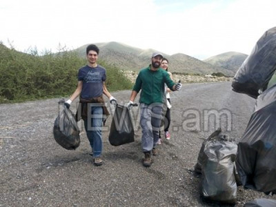 Համասեւանյան աղբահավաք. միացել են նաեւ դպրոցականներ եւ տարբեր խմբեր (ֆոտո)