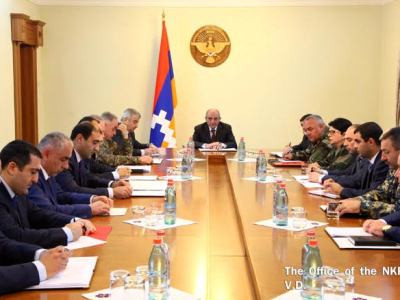 Արցախի նախագահականում քննարկել են բանակի հարցերը