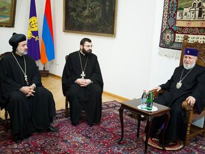 Գարեգին Բ-ն ասորի ուխտավորների հետ քննարկել է տարածաշրջանին վերաբերող հարցեր