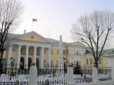Մոսկվայում ՀՀ դեսպանատունը՝ Ադրբեջանի «խորհուրդների» մասին. Դիվանագետները պետք է խաղաղություն քարոզեն