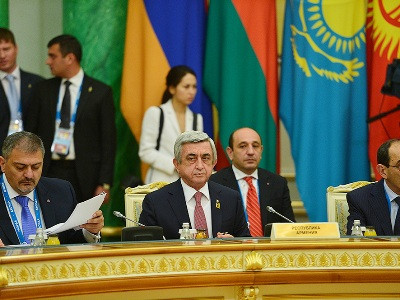 ԵՏՄ-ում գազի ու նավթի գները պետք է նպաստեն արտադրվող ապրանքների մրցունակության բարձրացմանը. ՀՀ նախագահ (Ֆոտո)