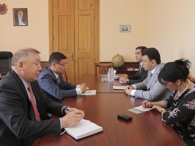 Պատրաստ ենք պաշտպանել Արցախի ժողովրդի անվտանգությունը. Շարմազանովը՝ Ղազախստանի դեսպանին