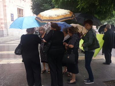 Մենք մեջը նստած, ծախել են շենքը. փախստականները 26 տարի է ապրում են անմարդկային պայմաններում