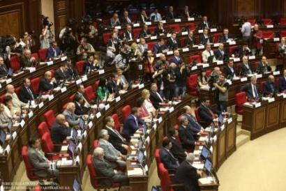 «168 ժամ». «Կողմ»-ից քաշվածները. պատգամավորների աշխատավարձը կնվազի