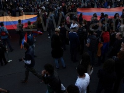 Երեւանում մեկնարկել է երթ՝ ի պաշտպանություն Ժիրայր Սեֆիլյանի