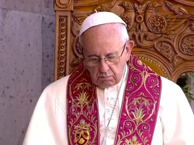 В Эчмиадзине Папу Римского провожали возгласами Viva il Papa