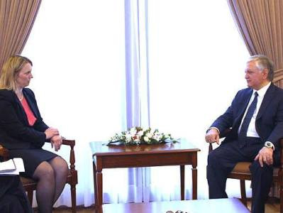 Նալբանդյանը ԱՄՆ պետքարտուղարի փոխտեղակալի հետ քննարկել է ԼՂ բանակցությունների վերսկսման պայմանները