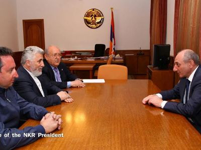 Բակո Սահակյանը Եզրաս արքեպիսկոպոս Ներսիսյանի հետ քննարկել է եկեղեցի-պետություն կապերը