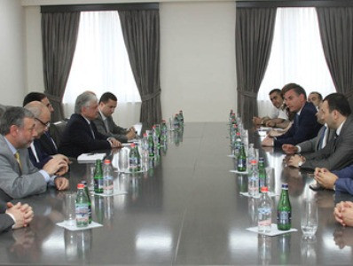 ԱԳ նախարարը պատգամավորներին ներկայացրել է բանակցությունների արդյունքները