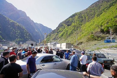 «Ժամանակ». Ճոճվող պետականությունը եւ Վերին Լարսով սողացող տնտեսությունը