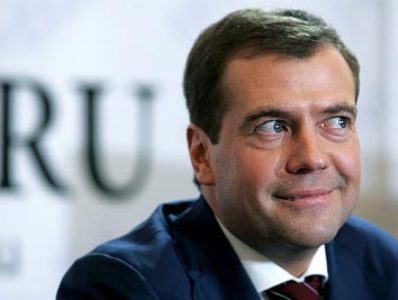 Մեդվեդեւի թանկարժեք կոշիկները՝ բուռն քննարկումների առարկա (ֆոտո)