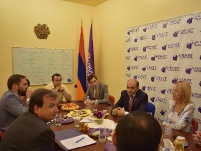 Մենք ողջունում ենք ՀՀ-ում քաղաքական ձայների բազմացումը. ԱՄՆ դեսպանը՝ «Լուսավոր Հայաստանում»