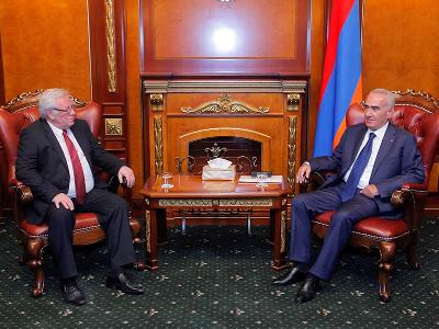Գալուստ Սահակյանը հրաժեշտի հանդիպում է ունեցել Բուլղարիայի դեսպանի հետ