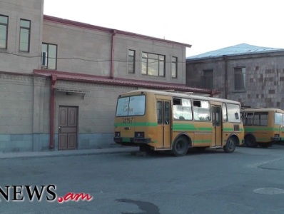 Մի ժամ տեւում է քաղաք հասնելը. Սարի թաղի բնակիչները բողոքում են տրանսպորտի նոր երթուղուց
