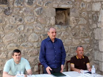 Բակո Սահակյանը Քաշաթաղում է. հատուկ ուշադրություն է դարձվել վերաբնակեցման խնդրին (ֆոտո)