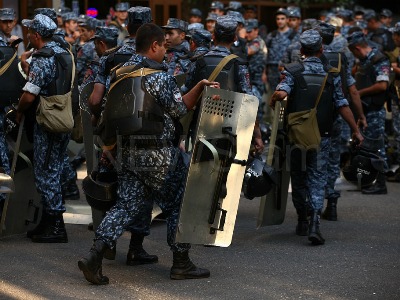 Police: Shootout near captured Yerevan police regiment, two wounded (PHOTO)