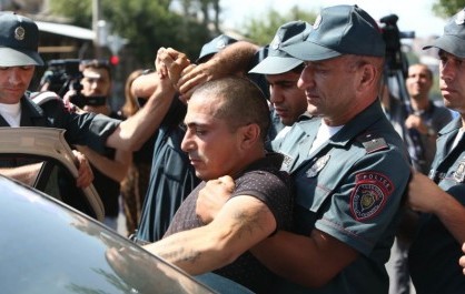 Американский аналитик: События в Армении должны пробудить власть ото сна