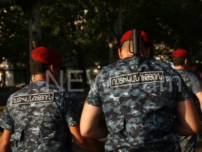 Полиция: На митингах на ул. Хоренцаи и на площади Свободы есть и несовершеннолетние