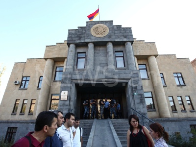 Armenia's Sansa Tsrer group member Arayik Khandoyan taken to court (PHOTOS)