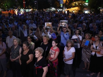 На ереванской площади Свободы проходит митинг в поддержку «Сасна Црер»