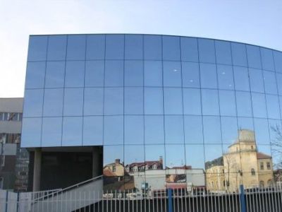 Կոսովոյի խորհրդարանի շենքի մեջ պայթուցիկ են նետել