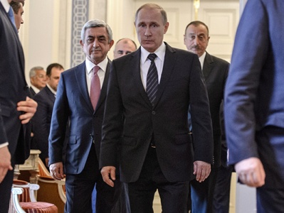 Ռուսաստանն ուզում է այնպես անել, որ չնեղացնի ո՛չ Հայաստանին, ո՛չ Ադրբեջանին. Ախոյան