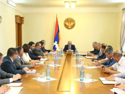 Արցախի նախագահը հանդիպել է հանրային կառավարման ոլորտի ներկայացուցիչների հետ