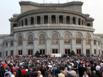 Protestors demanded to set free Armenia’s Founding Parliament opposition group member