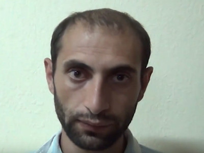 Ձեռքը գցեց շղթայիս, ես էլ հարձակվեցի նրա վրա, բռնեցի սառոչկից ու շրթունքից. Կողոպտիչը երթուղայինի ուղեւորն էր