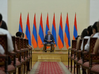 Սերժ Սարգսյան. Միայն մեր Ֆիզմաթ դպրոցն ավելի շատ մրցանակներ է շահում, քան հարեւան Վրաստանն ու Ադրբեջանը միասին (ֆոտո)