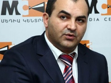 Գլխավոր դատախազի թեկնածուն ԱԺ-ում է. նա հանդիպում է ՀՀԿ խմբակցության հետ