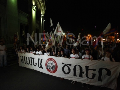 На площади Свободы в Ереване завершился митинг в поддержку группы «Сасна црер»
