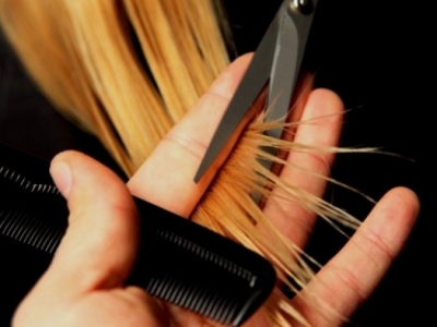 Norwegian hair artist is fined for refusing to serve to woman wearing hijab