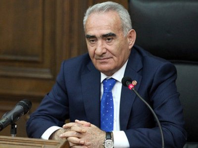 ԱԺ խոսնակի կատակը. Վարչապետը հյուսիսի՞ց է հայտնվել: Մի օր էլ կարող է հարավից հայտնվել