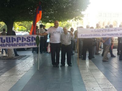 ԱԺ-ում ելույթը ցույց տվեց, որ ինքը գործիք է. նաիիիտցիները նոր վարչապետի հետ հույս չեն կապում (Ֆոտո)