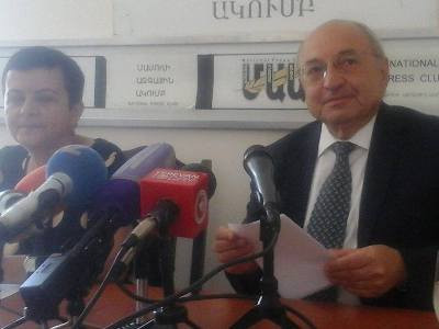 Պաշտպանության նախարար կարող եմ լինել միայն պատերազմի ժամանակ. Վազգեն Մանուկյան