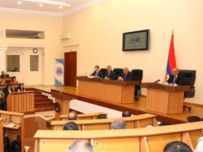 Բակո Սահակյանը մասնակցել է երիտասարդական գիտաժողովի բացման արարողությանը