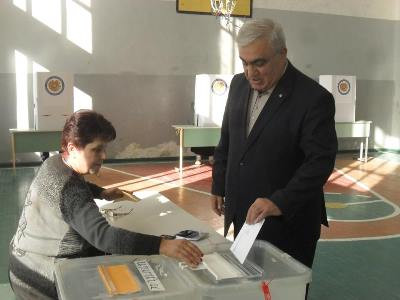 Ապարանում ՀՀԿ-ն հաղթել է... ՀՀԿ-ին. գործող քաղաքապետը վերընտրվել է